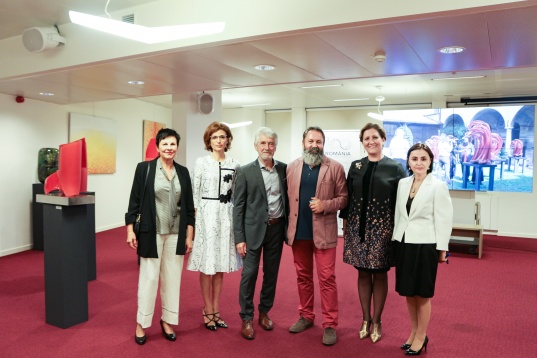 Vernisaj la ICR Bruxelles: Președintele ICR, Liliana Țuroiu, despre lucrările artistului Ioan Nemțoi - „Universul fascinant al creativității și al frumuseții pure”