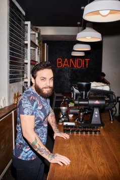 La pas prin cartier: La Bandit Specialty Coffee cafeaua de origine își atinge potențialul maxim