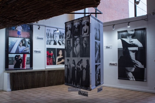 Instalația fotografică „Cele care nu se văd” – vernisaj pe 24 septembrie, la FITT Timiș