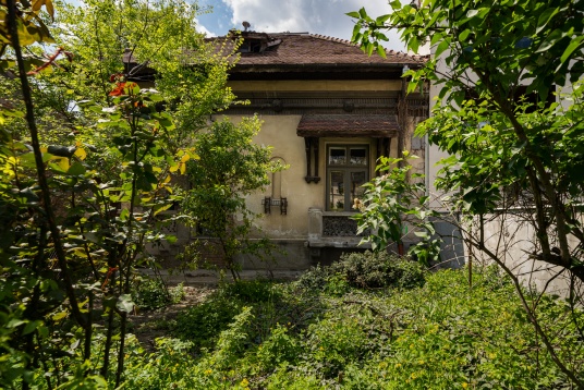 Casa Ienăchiță - proiectul educațional care îți arată modul potrivit în care poți interveni pe o casă veche