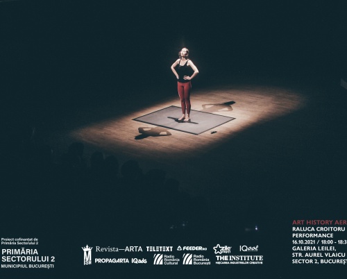 Aerobic-performance la Galeria Leilei din București