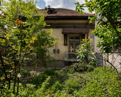 Casa Ienăchiță - proiectul educațional care îți arată modul potrivit în care poți interveni pe o casă veche