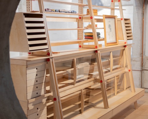 S-a deschis expoziția „Biblioteca Alifanti”